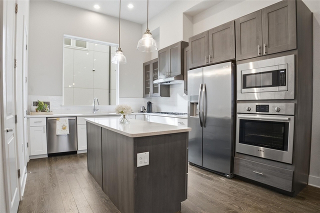 1411 Town Creek Dr - Photo 1