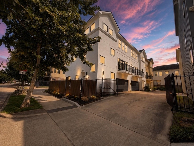1608 Holman Street - Photo 1