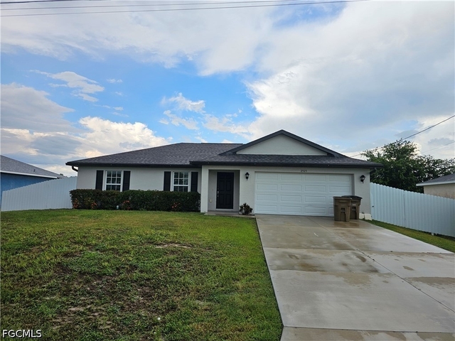 2523 Ne 6th Place - Photo 1