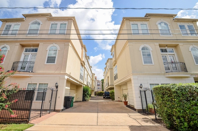 5208 Blossom Street - Photo 1