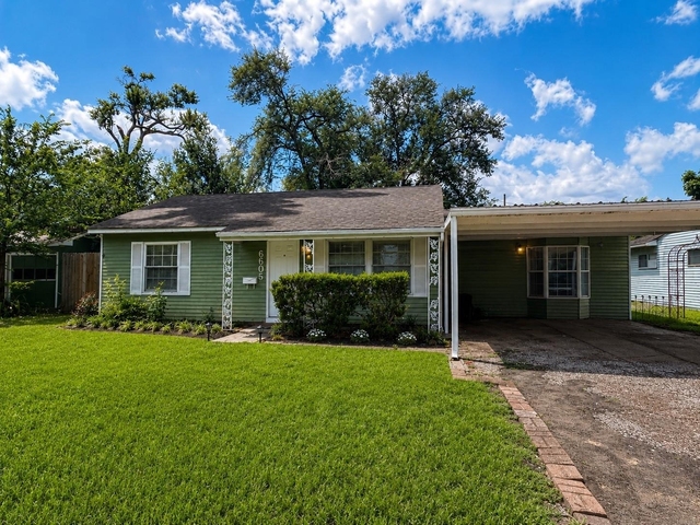 6605 Westview Drive - Photo 1