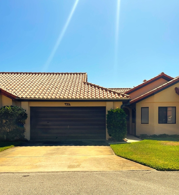 613 Manatee Drive - Photo 1