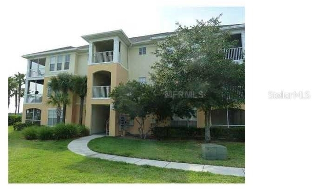 9401 Crescent Loop Circle - Photo 1