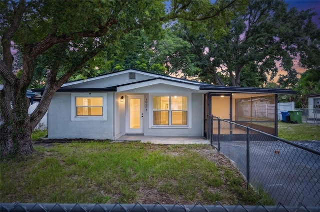 10004 N 25th Street - Photo 1