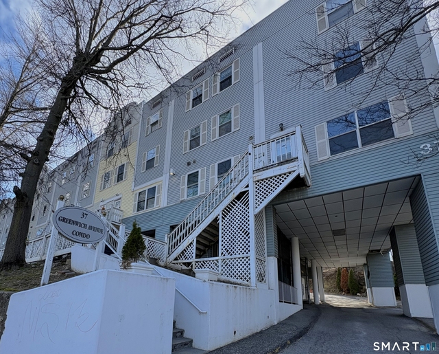 37 Greenwich Avenue - Photo 1