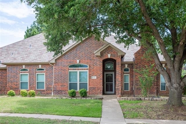 1803 Fern Court - Photo 1