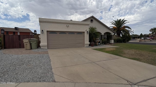 15201 N 61st Avenue - Photo 1