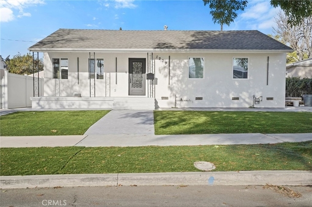 1239 N Reese Place - Photo 1