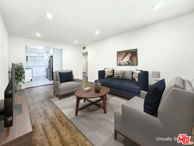 804 E Kelso Street - Photo 1