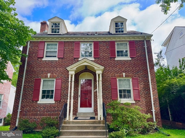 4619 Yuma Street Nw - Photo 1