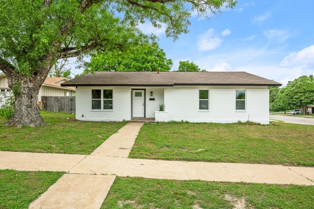 9006 Lodge Ct - Photo 1