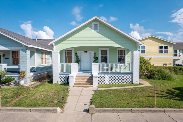 2912 Avenue R - Photo 1
