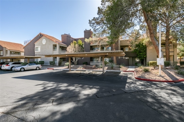5054 S Rainbow Boulevard - Photo 1