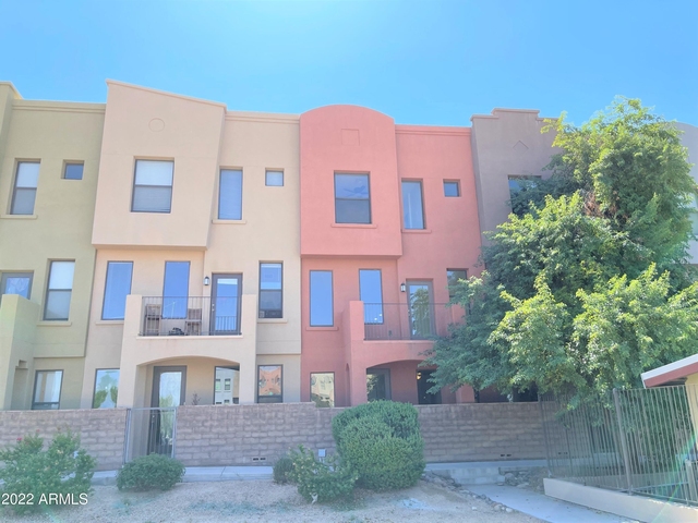 112 W Milada Drive - Photo 1