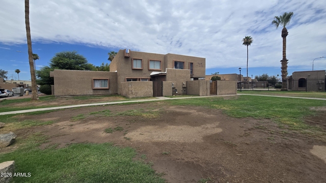 1447 N 53rd Drive - Photo 1