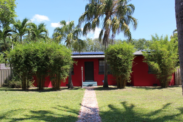 225 Gulfstream Boulevard - Photo 1