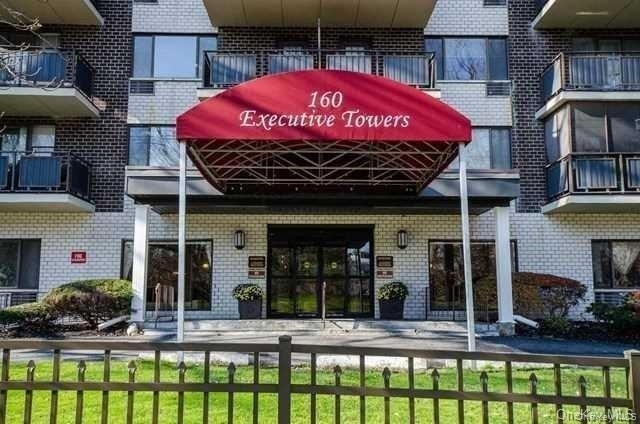 160 Academy Street - Photo 1