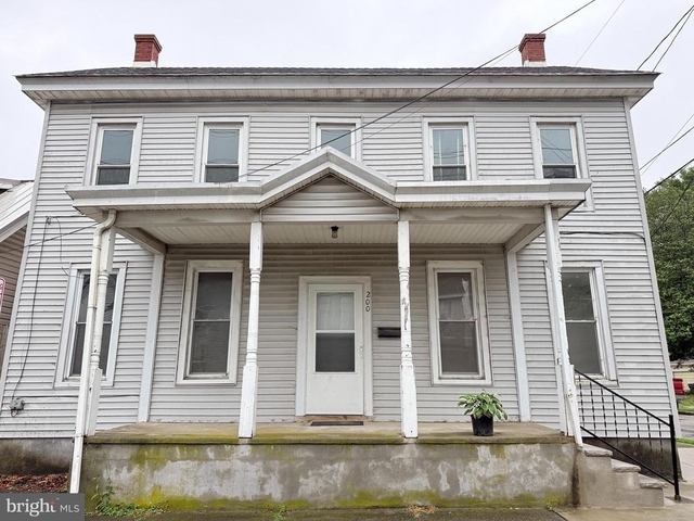 200 Se Se 2nd Street - Photo 1