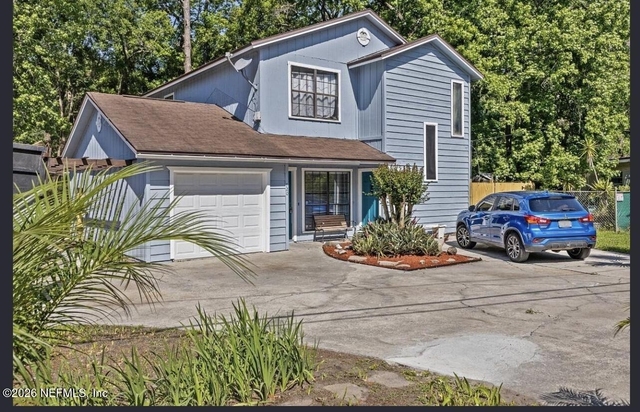 726 Plainfield Avenue - Photo 1