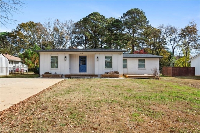 3258 Highland Drive Se - Photo 1