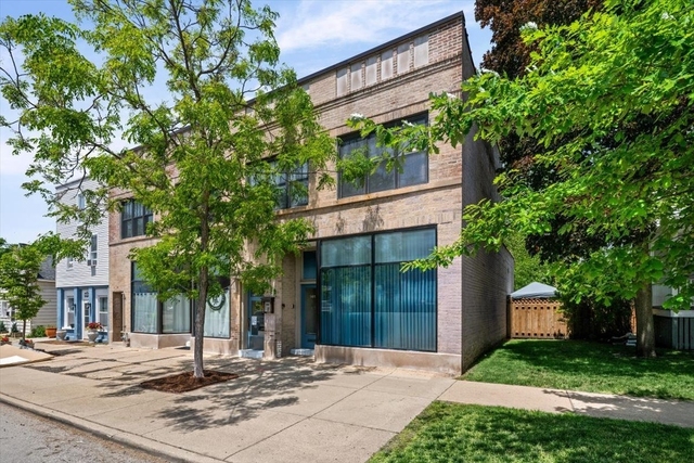 1405 Greenleaf Street - Photo 1