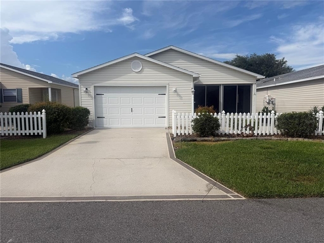 484 Hildalgo Drive - Photo 1