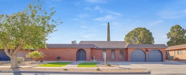 3709 Roslyn Drive - Photo 1