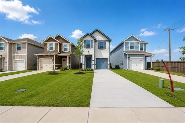725 Cloverwood Drive - Photo 1