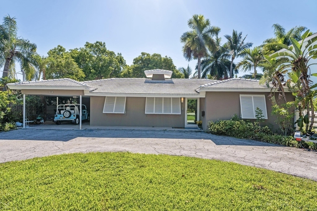 224 N Gordon Road - Photo 1