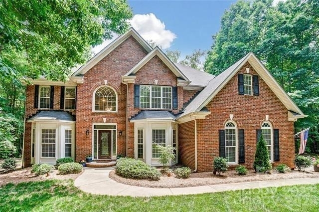 6025 Oakridge Court - Photo 1