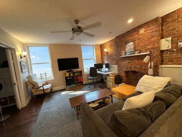 374 Van Brunt Street - Photo 1