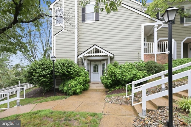 2807 S Woodrow Street - Photo 1