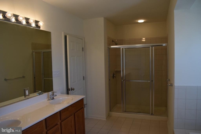 72 Chelsea Court - Photo 1