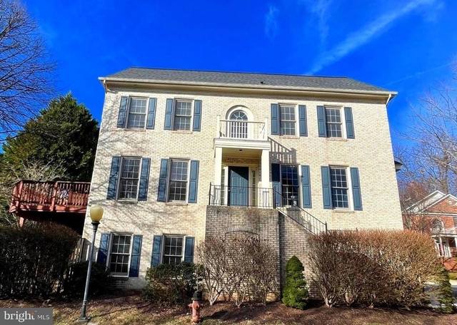 1030 Grand Oak Way - Photo 1