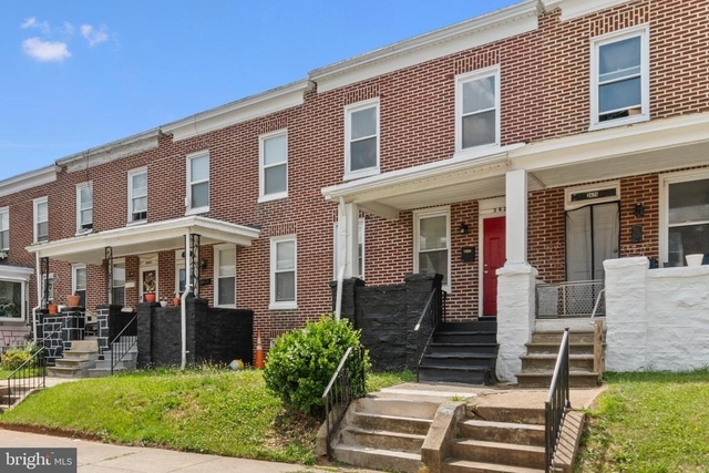 3427 Ravenwood Avenue - Photo 1