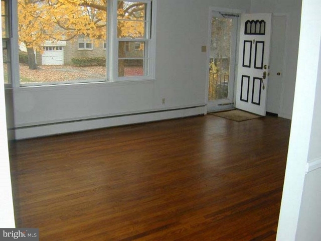 409 N Lynn Drive - Photo 1