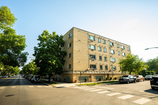 2001 W Summerdale Avenue - Photo 1