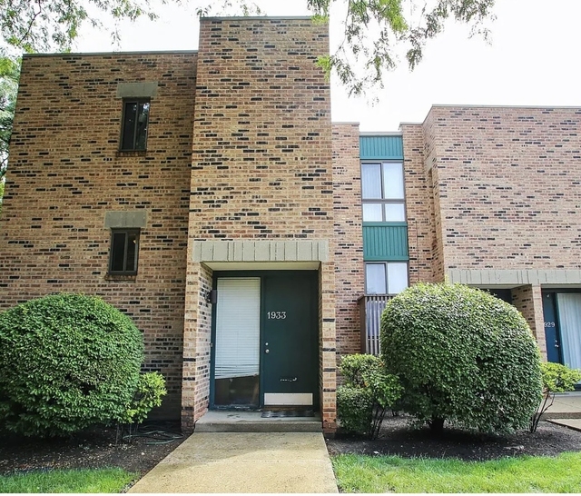 1933 Song Sparrow Court - Photo 1