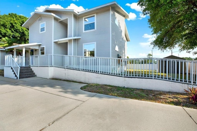107 47th Avenue N - Photo 1