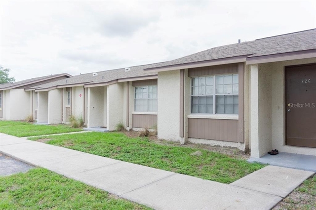 709 Oceanside Circle - Photo 1