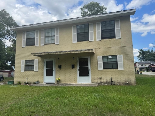 221 S Cypress Way - Photo 1