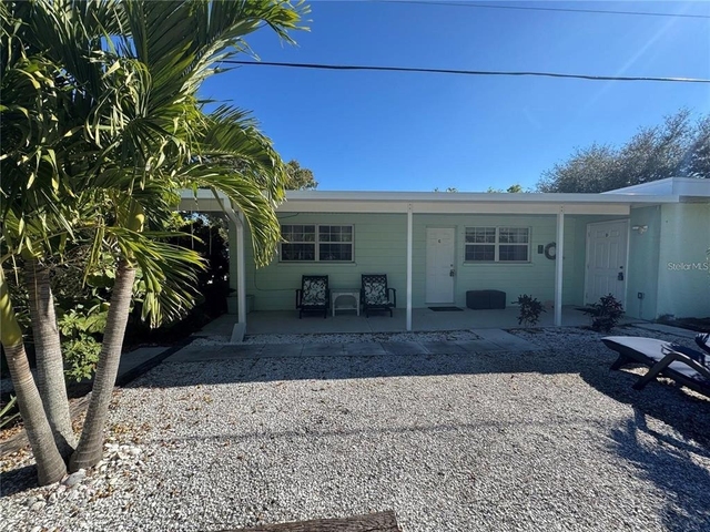 104 Base Avenue W - Photo 1