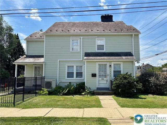 1342 N New Street - Photo 1
