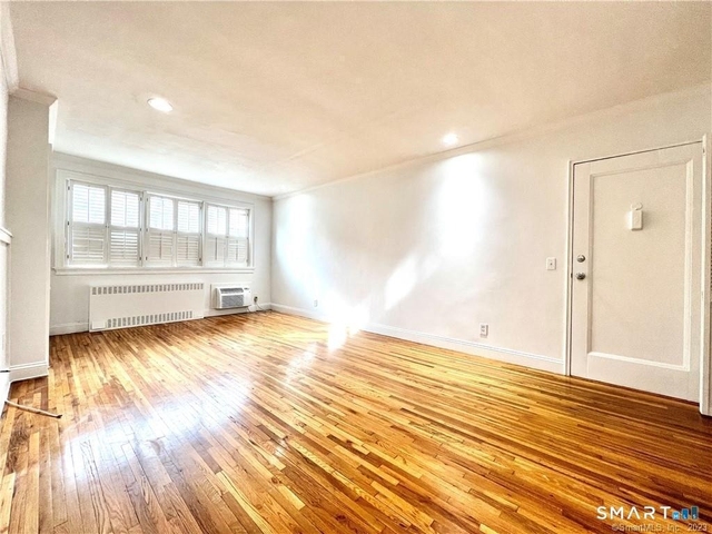 11 Bedford Avenue - Photo 1