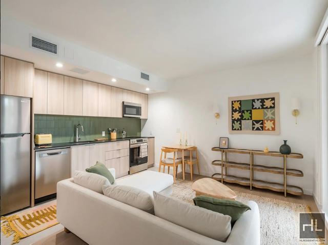 Nostrand Avenue - Photo 1