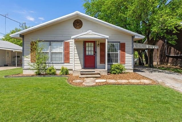 507 E Clifton Street - Photo 1