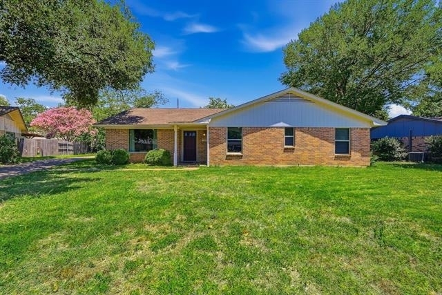 2506 Glen Court - Photo 1