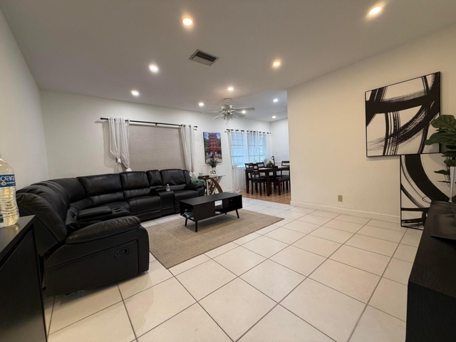 1300 N 17th Avenue - Photo 1
