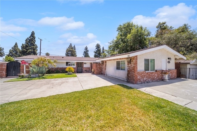 1610 Amador Avenue - Photo 1