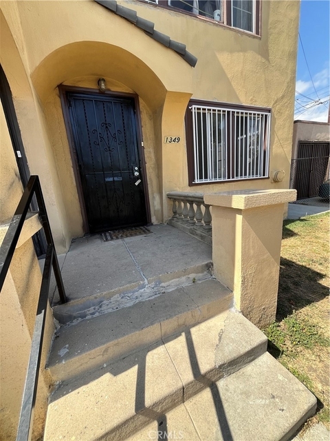 1349 W 49th - Photo 1